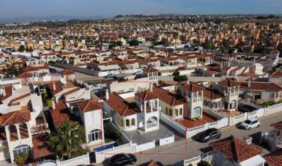 Sale - Villa - Algorfa