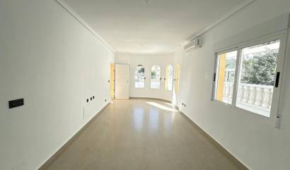 Sale - Villa - Algorfa