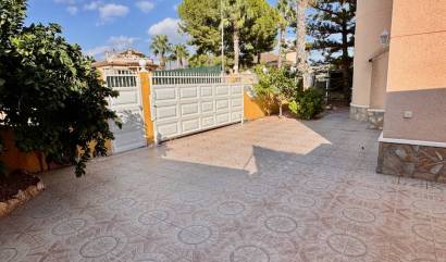 Sale - Villa - Benferri