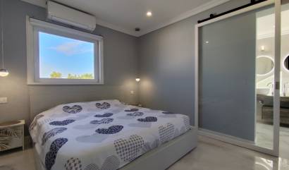 Sale - Villa - El Mudamiento