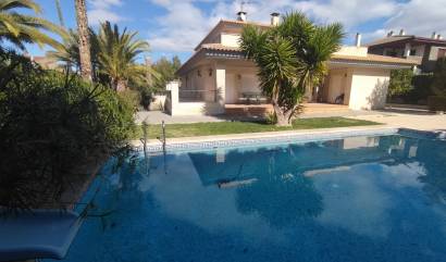 Sale - Villa - Elda