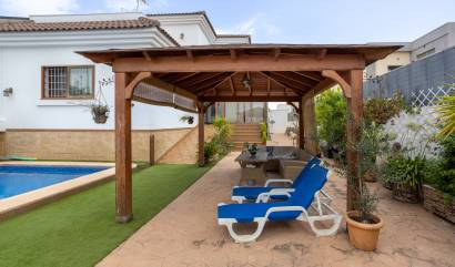 Sale - Villa - Los Montesinos - La Herrada