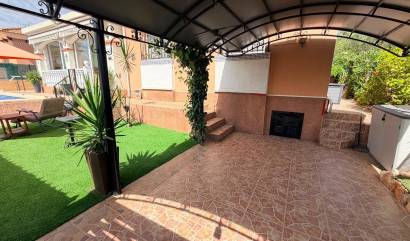 Sale - Villa - Los Montesinos - La Herrada