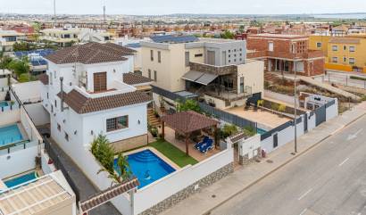 Sale - Villa - Los Montesinos
