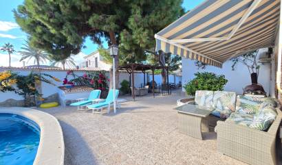 Sale - Villa - Orihuela Costa - Cabo Roig