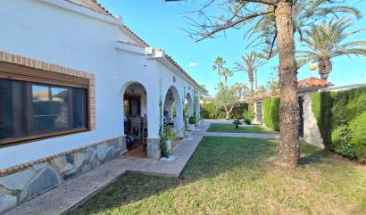 Sale - Villa * - Orihuela Costa * - Cabo Roig *