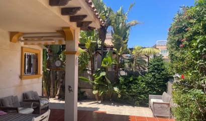 Sale - Villa - Orihuela Costa - La Regia