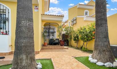 Sale - Villa - Orihuela Costa - Los Dolses
