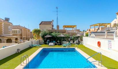 Sale - Villa - Orihuela Costa - Villamartín