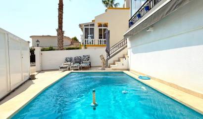 Sale - Villa - Orihuela Costa - Villamartín