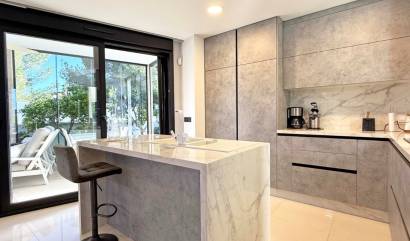 Sale - Villa - Orihuela Costa - Villamartín