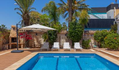 Sale - Villa - Orihuela - Orihuela Costa