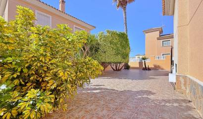 Sale - Villa - Orihuela - Orihuela Costa