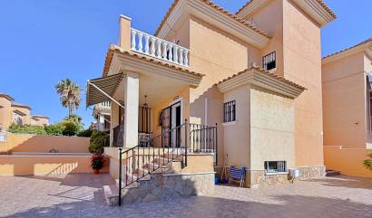 Sale - Villa - Orihuela - Orihuela Costa