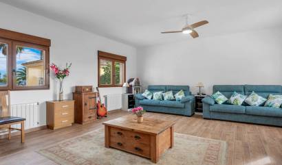 Sale - Villa - Orihuela