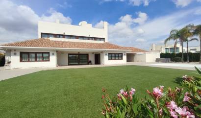 Sale - Villa - Peraleja Golf Resort