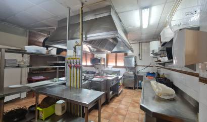 Sale - Villa - Petrer