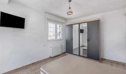 Sale - Villa - Torrevieja - Aguas Nuevas