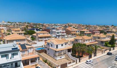 Sale - Villa - Torrevieja - Aguas Nuevas
