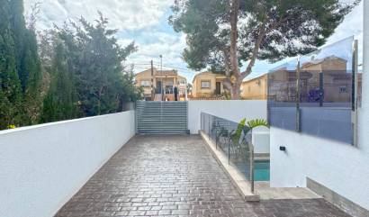 Sale - Villa - Torrevieja - Los Balcones