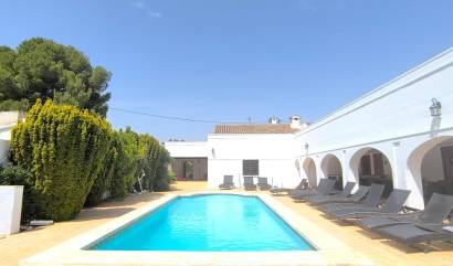 Sale - Villa - Villena