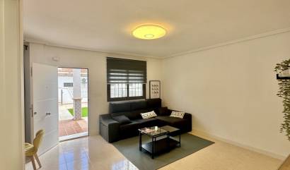 Venta - Adosado - San Miguel de Salinas