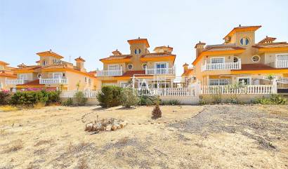 Venta - Semi Detached - Pinar de Campoverde