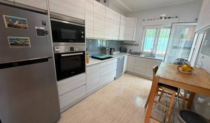 Venta - Villa - Los Montesinos - La Herrada