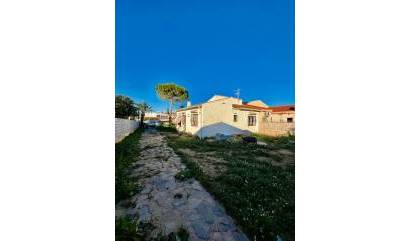 Venta - Villa - Torrevieja - Aguas Nuevas