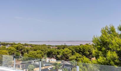 Venta - Villa - Torrevieja - Los Balcones