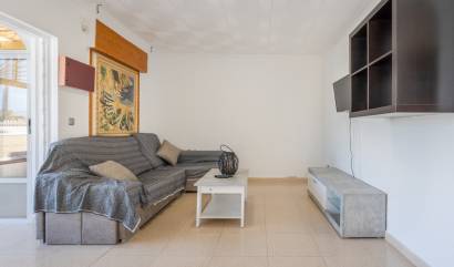 Venta - Villa - Torrevieja - Urbanización San Luis
