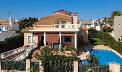 Villa - Bestaande woningen - Torrevieja - MOV-33823