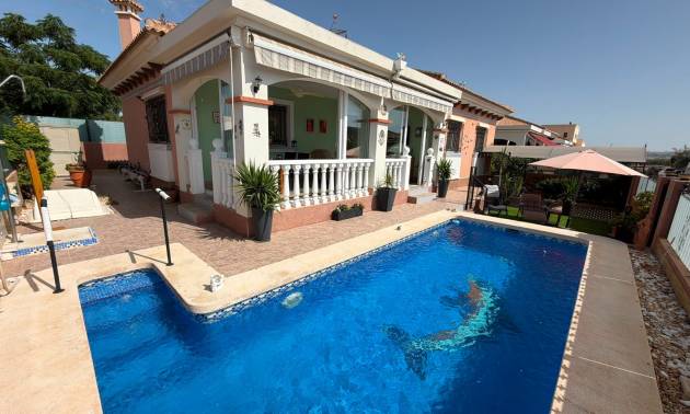 Villa - Sale - Los Montesinos - La Herrada