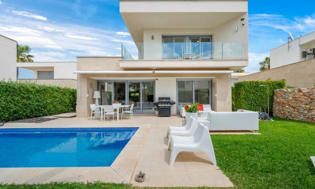 Villa - Sale - Orihuela - Vistabella Golf