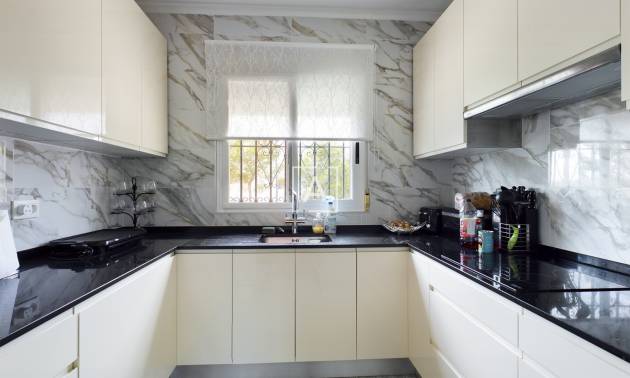 Bestaande woningen - Villa - Pinar de Campoverde