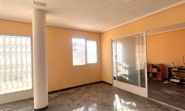 Sale - Commercial - Torrevieja - Playa del Cura