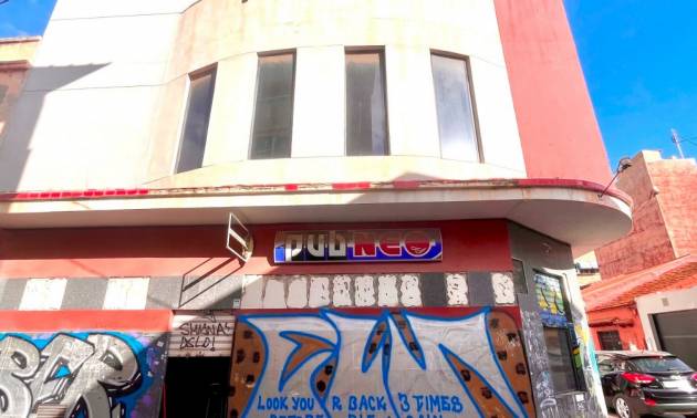 Sale - Commercial - Torrevieja - Playa del Cura