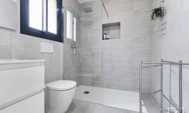 Bestaande woningen - Villa - Los Montesinos