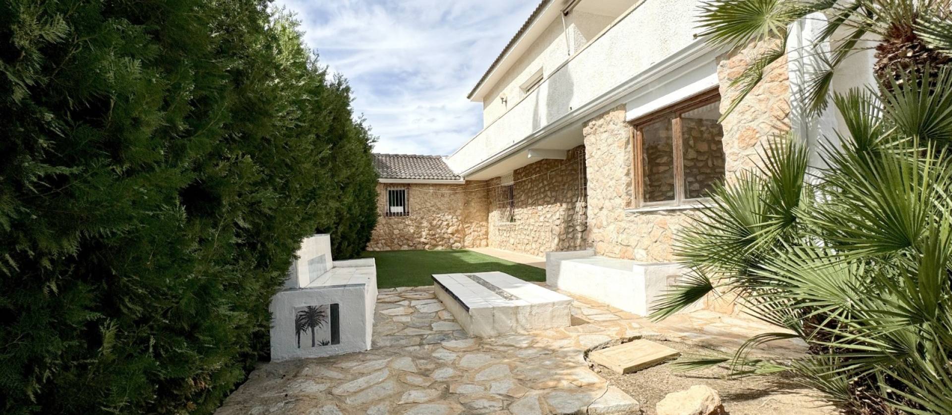 Sale - Villa - Orihuela Costa - La Zenia