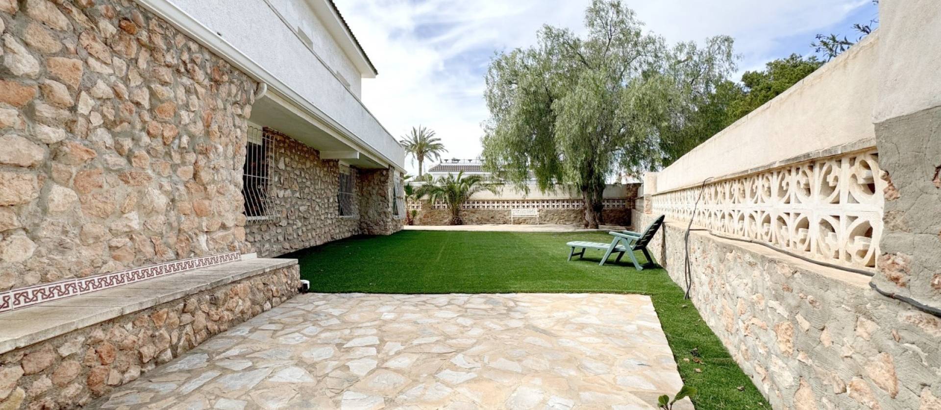 Sale - Villa - Orihuela Costa - La Zenia