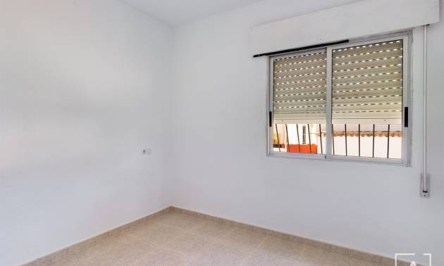 Sale - Bungalow - Pinar de Campoverde