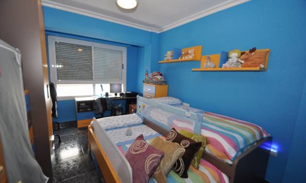 Revente - Apartment - Villena