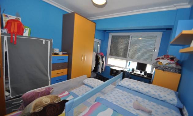 Revente - Apartment - Villena