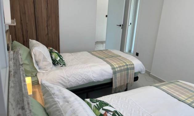 Sale - Apartment - EL RASO - El Raso