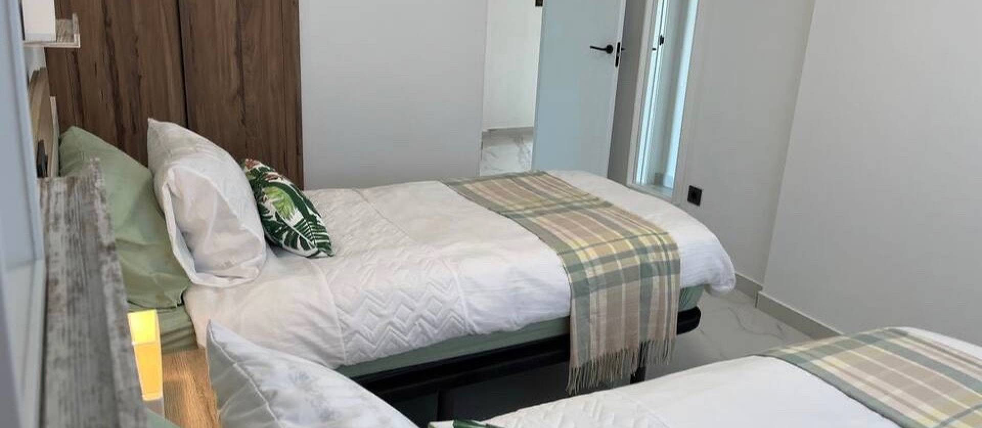 Sale - Apartment - EL RASO - El Raso