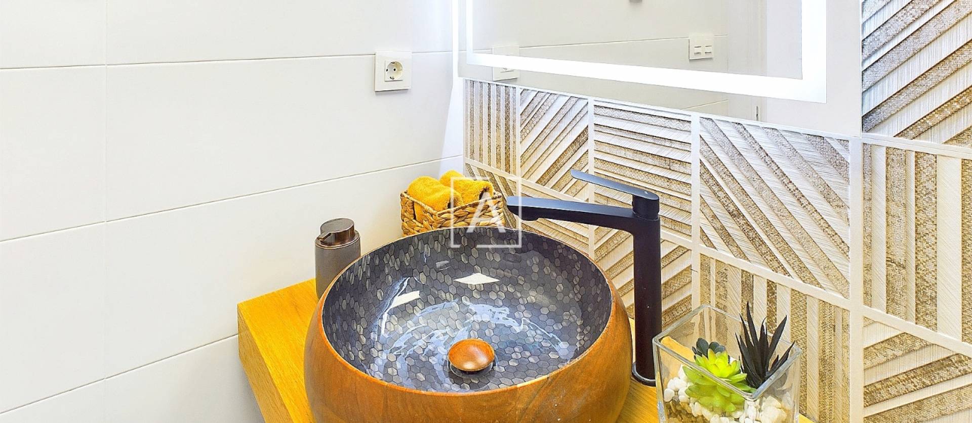 Sale - Apartment - Lo Pagan