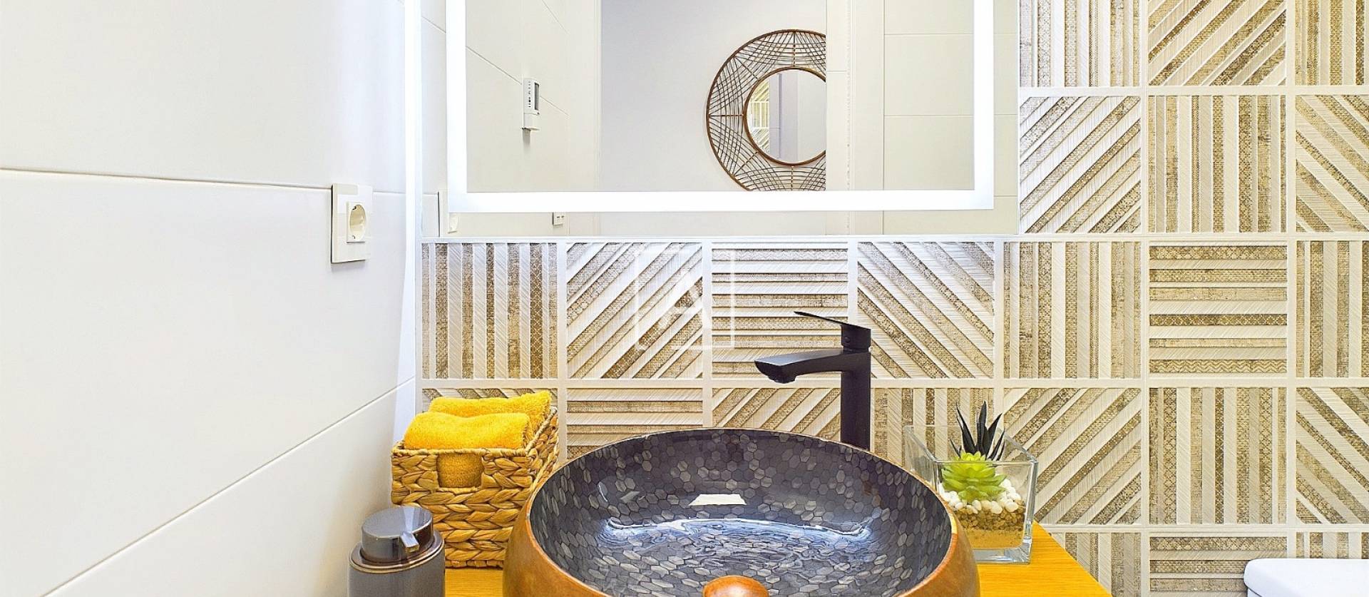 Sale - Apartment - Lo Pagan