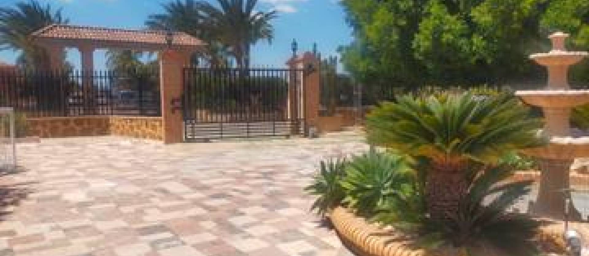 Bestaande woningen - Villa - Elche