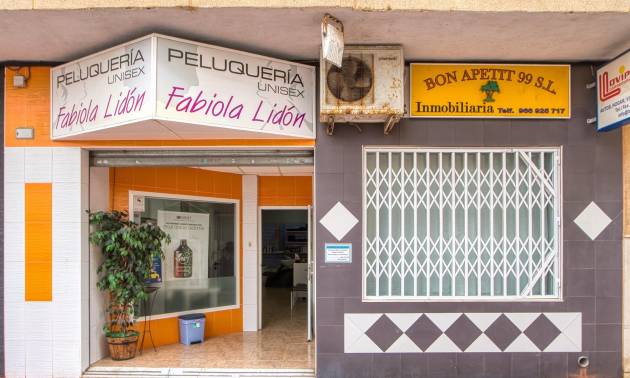 Sale - commercial property - Torrevieja - La Mata