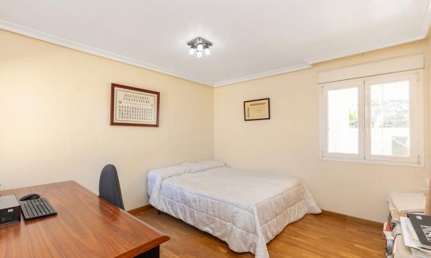 Sale - Villa - Torrevieja - Torreta Florida